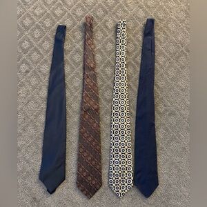 Men’s Lot of 4 Vintage Designer Skinny Classic Style Colors Silk Neck Ties